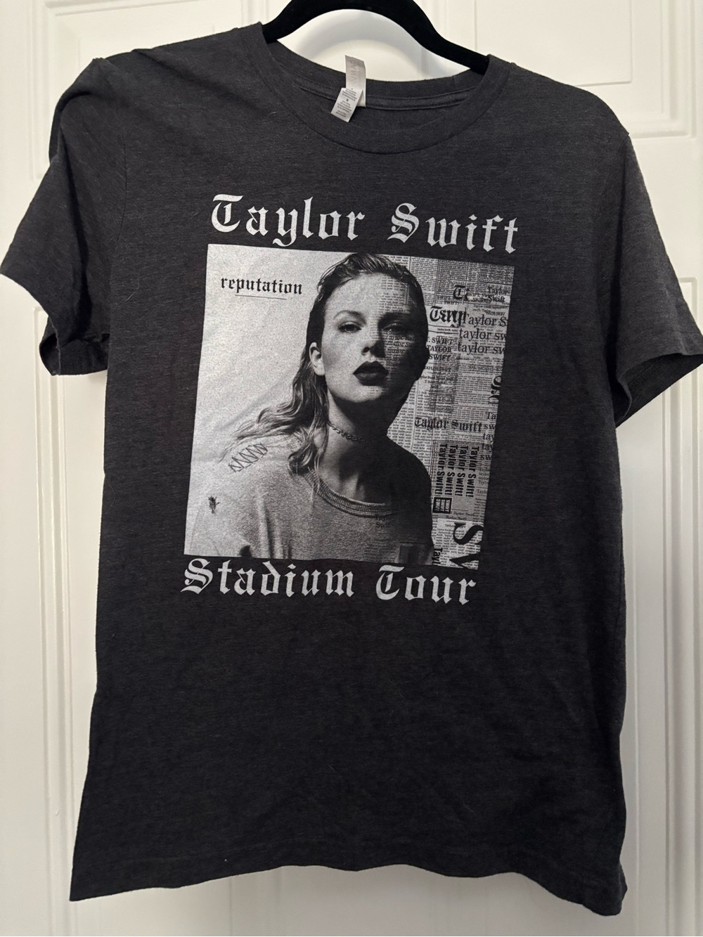 Taylor Swift Reputation Stadium Tour Graphic Tee - Charcoal - Picture 1 of 3